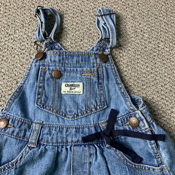 Oshkosh B'gosh Girls Jumper Dress Size 3T Blue Medium‎ Wash Denim Sleeveless - Picture 2 of 8